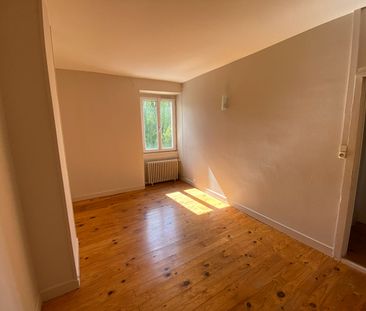 Location Appartement 3 pièces 76m² - Photo 3