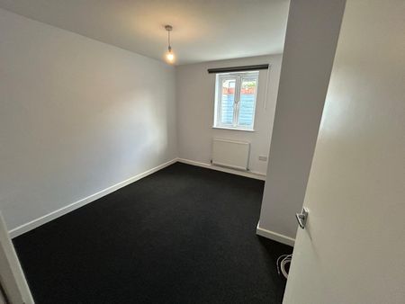 2 Bed Flat, Shield Retail Centre, BS34 - Photo 2