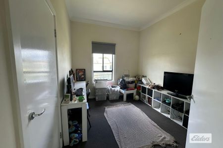 4 bedroom home on a large block - Photo 4
