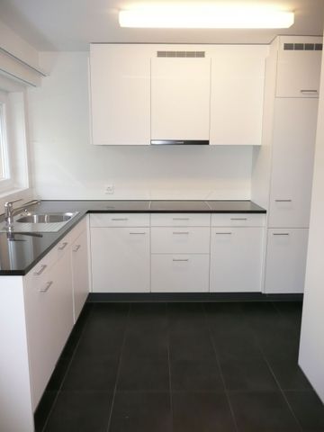 Wohnung mit grossem Balkon - Befristet bis 31.03.2027 - Photo 2