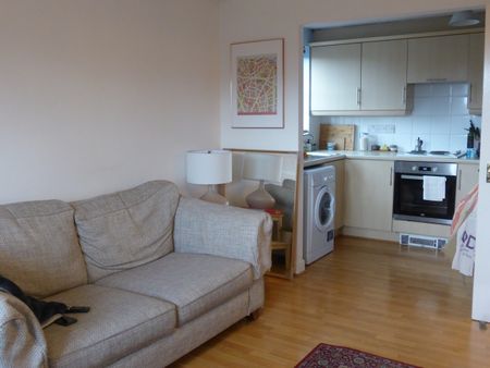 2 Bed Flat, Chorlton, M21 - Photo 4