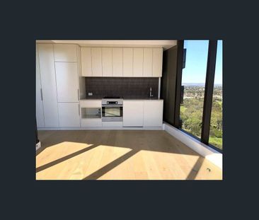 20th-Floor Living with Breathtaking City Views - Photo 3
