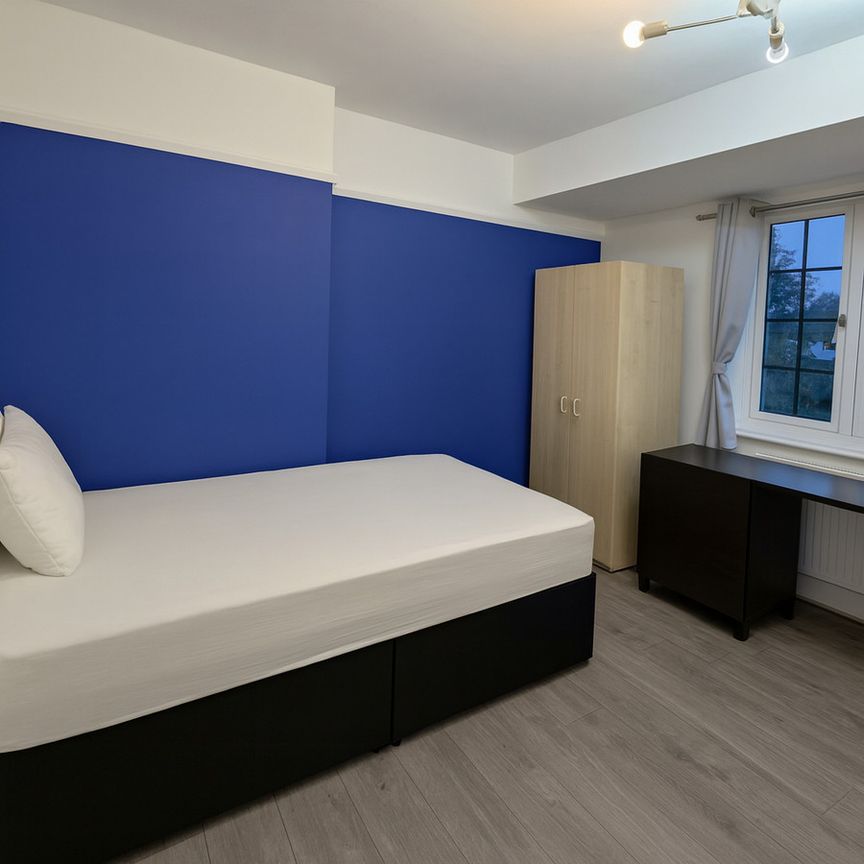 Riddlesdown Road, Croydon, CR8 1 - Photo 1