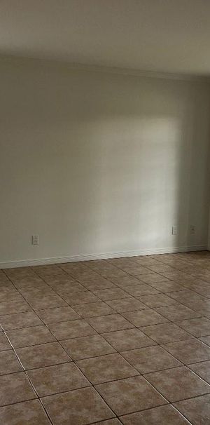3½ de finition supérieure pour personne seule semi-retraité, retraité - Photo 1