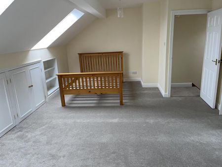 2 bedroom flat to rent - Photo 4