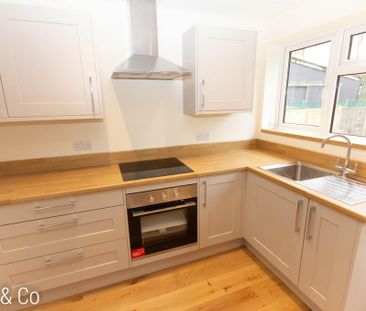 3 bedroom detached house to rent - Photo 4