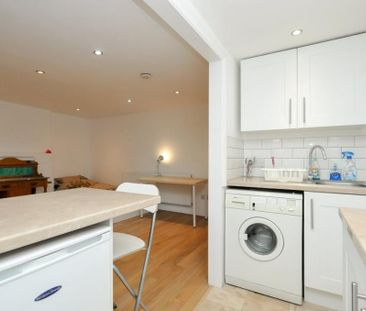Studio to rent - Photo 2
