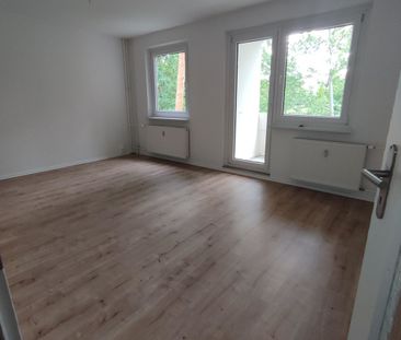 1-Zimmerwohnung mit wunderschönem Blick ins Grüne+ Balkon plus 200,... - Photo 2