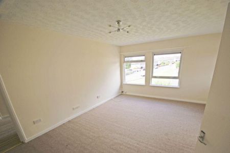 3 bedroom apartment to rent - Photo 2