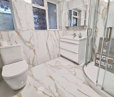 3 bedroom semi-detached house to rent - Photo 2