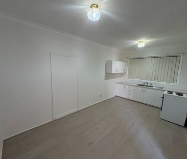 Stylish & Freshly Updated 1-Bedroom Villa - Photo 1