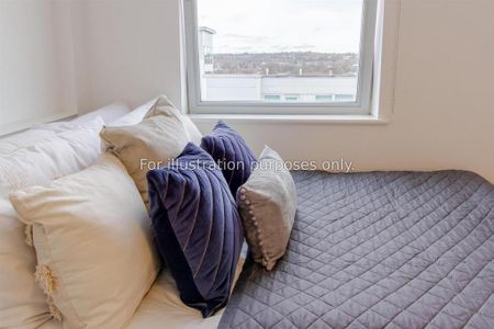 1 bedroom in a flat share to rent - Photo 5