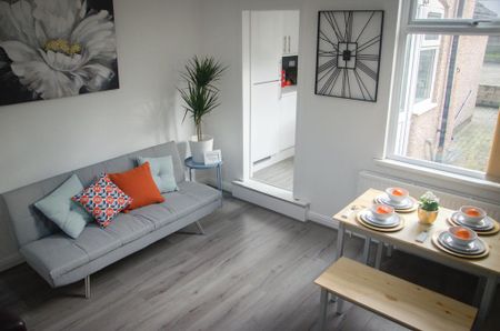 4 bedroom terraced house to rent - Photo 4