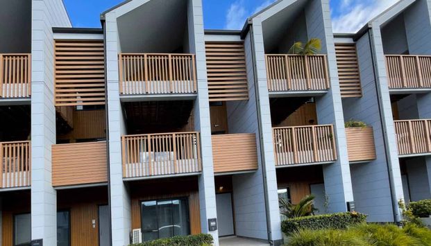 Easy lifestyle in beautiful Pine Habour - Photo 1