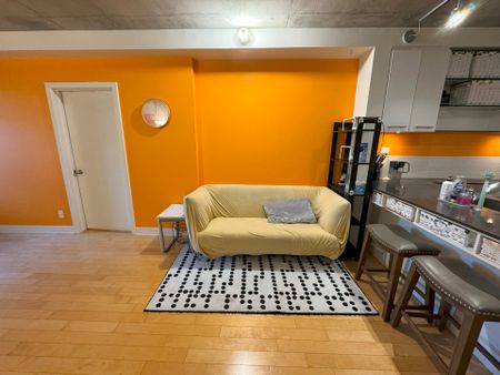 Rue Chomedey, H3H 0A2, Montréal - Photo 2