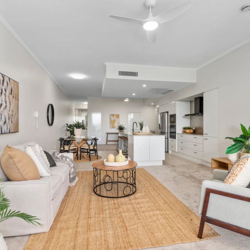 1730/1 Rialto Quay Drive, Hope Island. - Photo 1