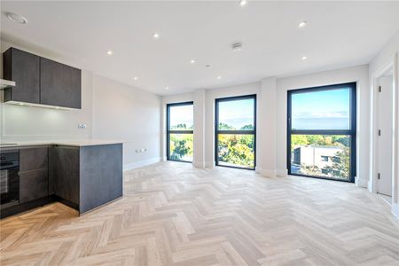 Cockfosters Road, EN4, London - Photo 3