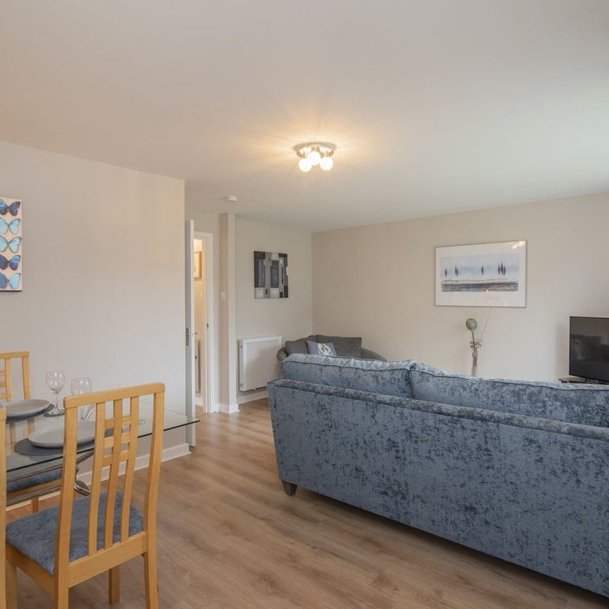 2 Bed Flat, Tullis Gardens, G40 - Photo 1