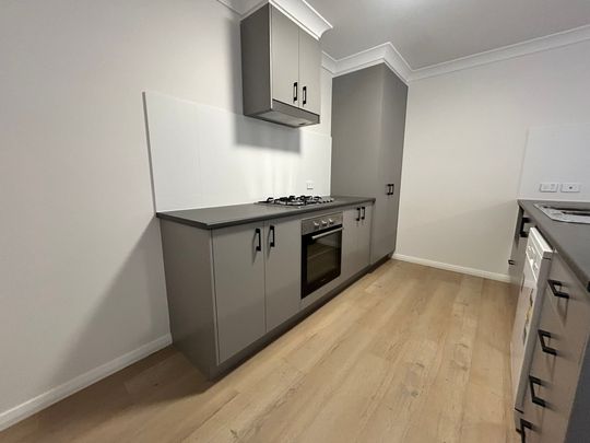 Charming Duplex - Photo 1