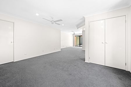 Modern 4-Bedroom Duplex in a Prime Miranda Location - Spacious, Stylish & Family-Friendly - Photo 2