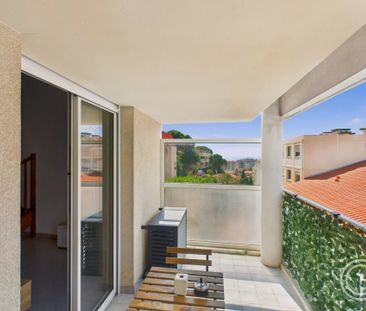 Location Appartement 2 pièces 42m² NICE 06200 - Photo 5