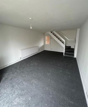 2 bedroom end of terrace house to rent - Photo 1