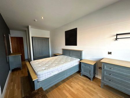 Express Networks, 6 Oldham Road, Manchester City Centre, Greater Manchester, M4 5DB - Photo 4