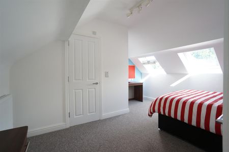 Bryn Awel Deiniol Road - Photo 3