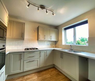 3 bedroom end of terrace house to rent - Photo 3