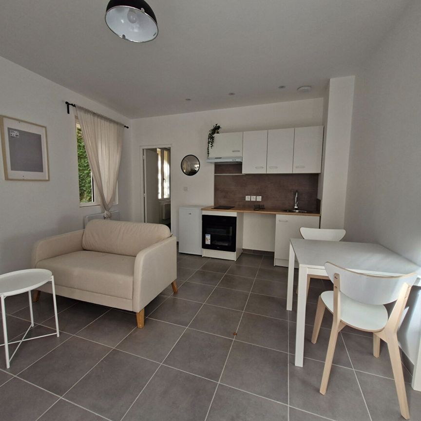 Location Appartement 2 pièces 29m² - Photo 1