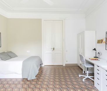 Carrer de Bailèn, Barcelona, Catalonia 08010 - Photo 4