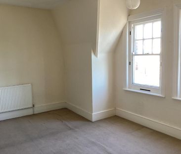 3 bedroom maisonette to rent - Photo 4