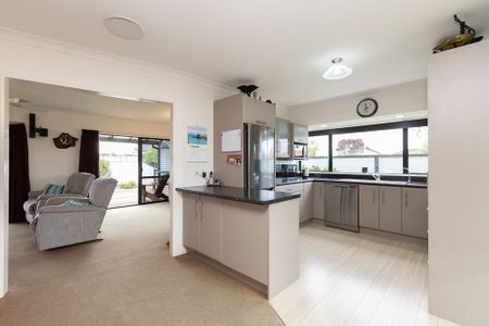 Lovely Family Home - Flagstaff - Photo 3