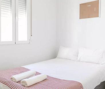 3-bedroom apartment for rent in San Isidro, Madrid. - Photo 1
