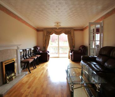 5 bedroom detached house to rent - Photo 2