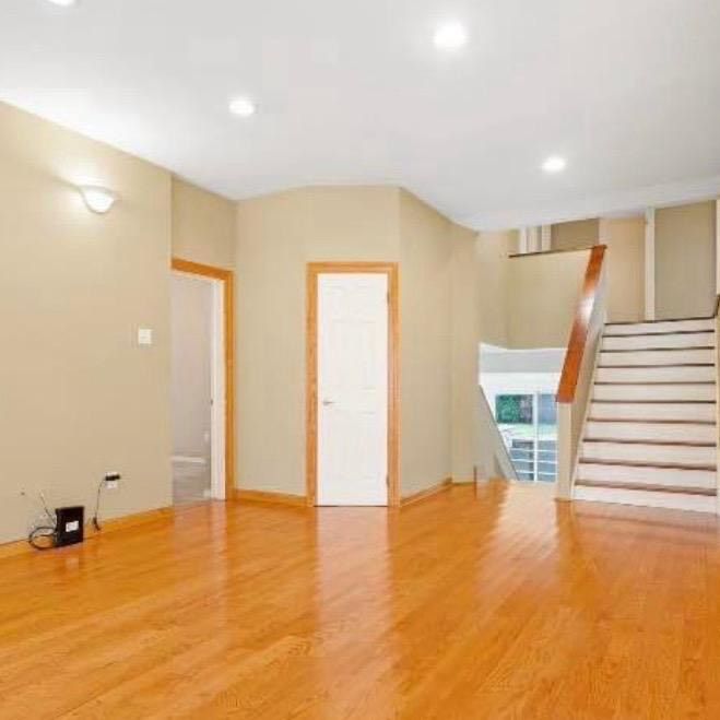 For Lease - 196 Nelson Street, Oakville, Ontario - Photo 1