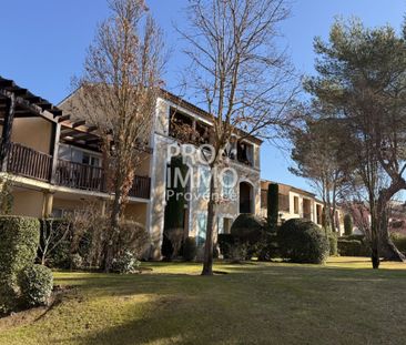 A LOUER GOLF DE PONT ROYAL (13370) MALLEMORT RENOVATION VUE - Photo 1