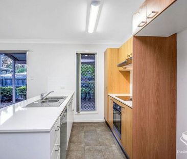 Convenient location - Photo 1