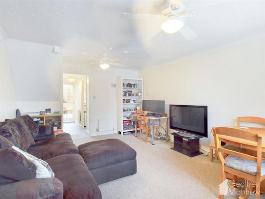2 bedroom semi-detached house to rent - Photo 1