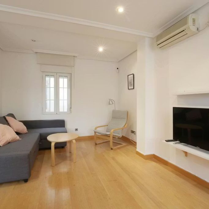 Calle de Sánchez Pacheco, Madrid, Community of Madrid 28002 - Photo 1