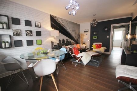 4 bedroom end of terrace house to rent - Photo 2