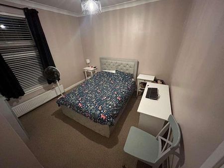 Bloomfield Street North, Halesowen, West Midlands, B63 - Photo 2