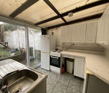 3 bedroom terraced house to rent - Photo 6