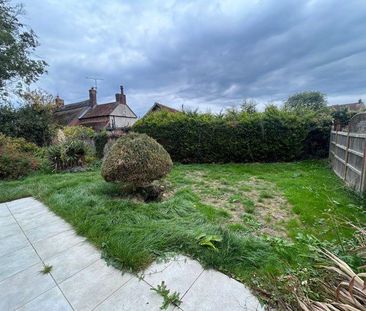 3 bedroom bungalow to rent - Photo 1