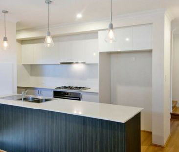 Stunning 4x2 In Yokine - Photo 2