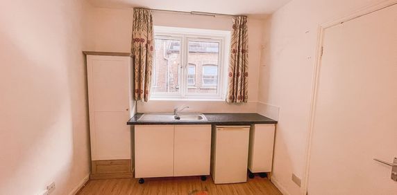 Holloway Road, Islington, London, N7 - Photo 2