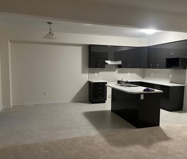 For Lease - 2 Mckernan Avenue, Brantford, Ontario - Photo 4