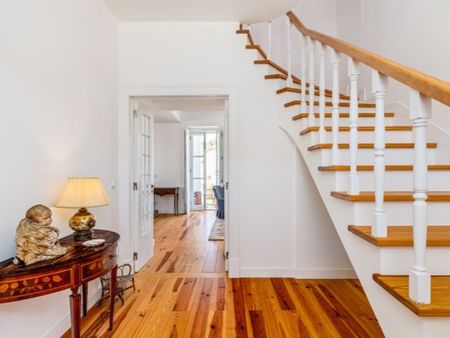 4 room luxury House for rent in Calhariz de Benfica, Benfica, Lisbon - Photo 3