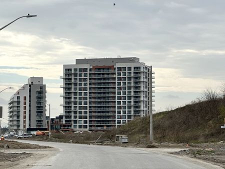 For Lease - 2 David Eyer Road Unit# 528, Richmond Hill, Ontario - Photo 4