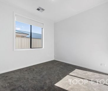 Low maintenance, Brand new home in Munno Para West - Photo 3